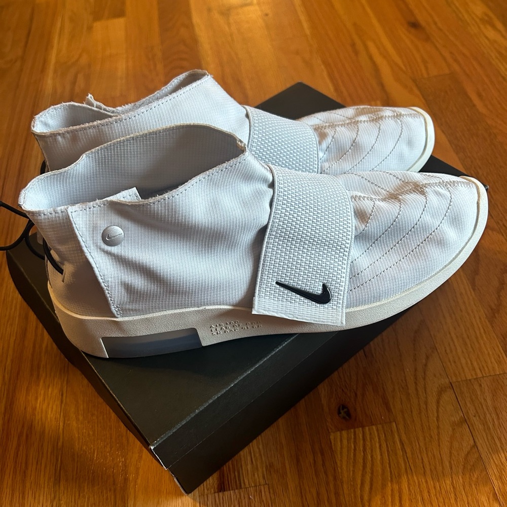 Nike Air Fear of God Moccasin- Pure platinum size 11